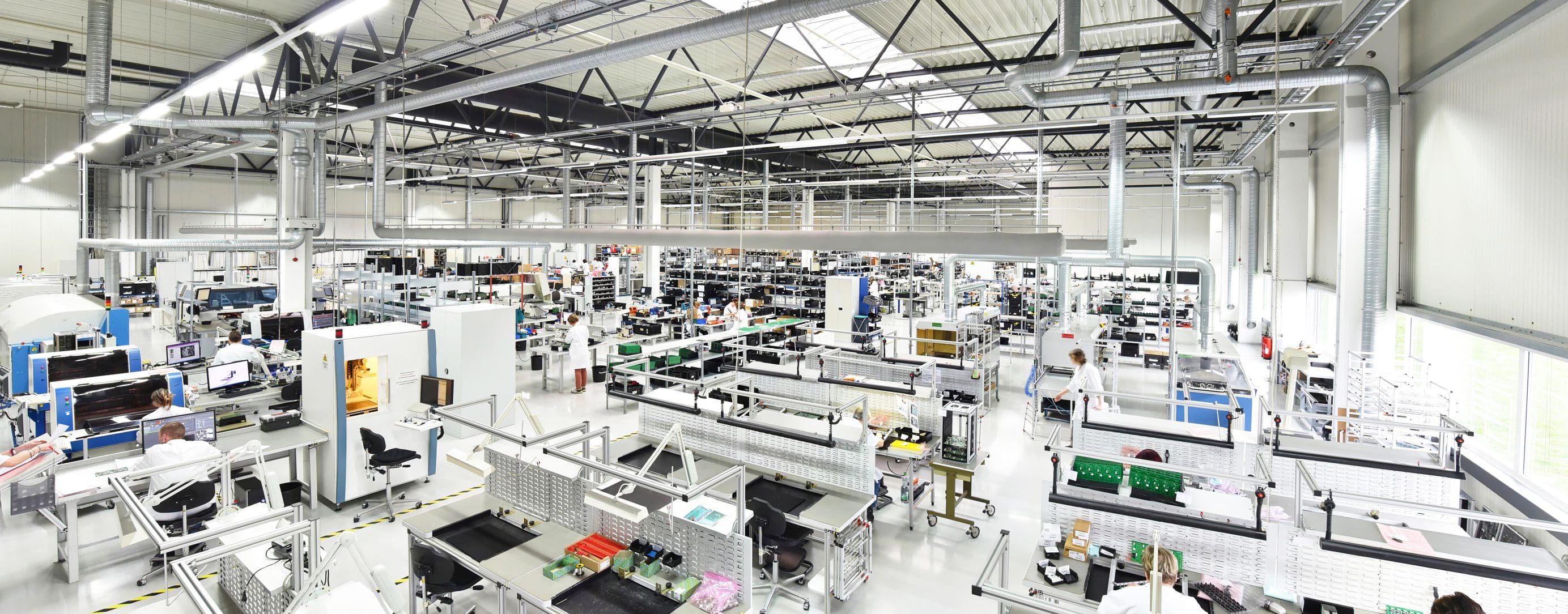 Semiconductor cleanroom with ULPA fan filter units